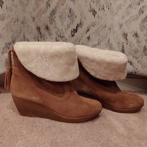 Clntl Booties Suede  (9) New without Tags